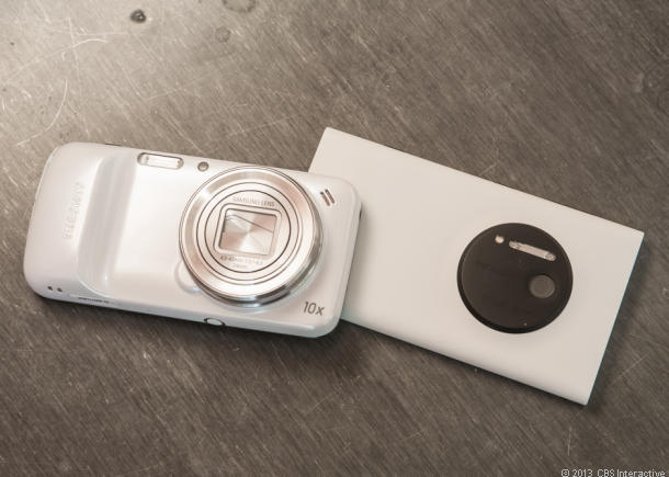 35792092_Samsung_Galaxy_S4_Zoom-8370_610x435