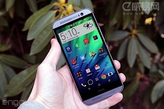 第一名:HTC One(M8)