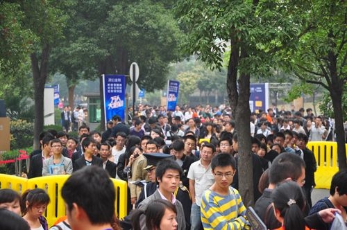 校园招聘恐成精英秀 赶集网同城名企伸橄榄枝