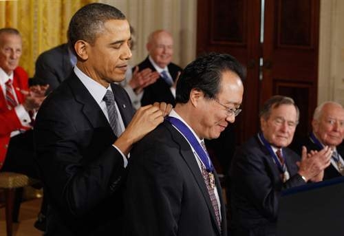 奥巴马为马友友授勋