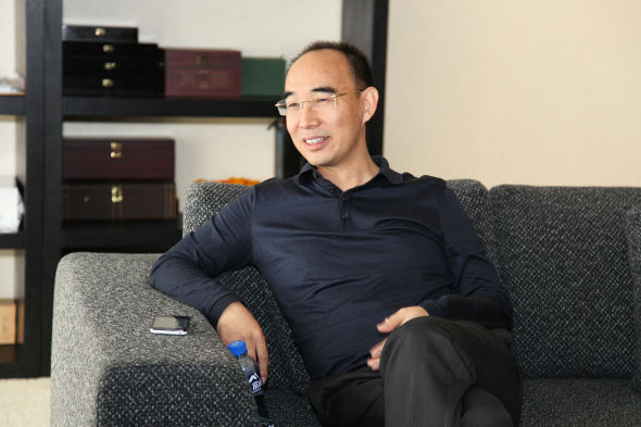 ������ƫִ�����£�J.Wong�������������ֻ�