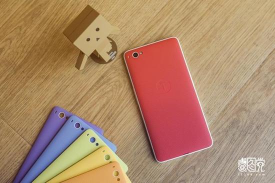 这十个关键字 就能概括今年的手机设计