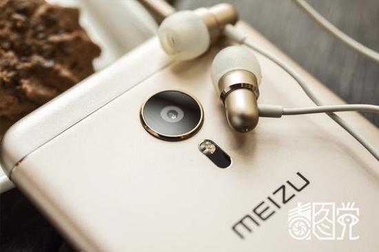 这十个关键字 就能概括今年的手机设计