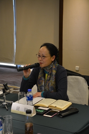 特别报道(上图:上海文艺出版社副社长谢锦就本次征文活动进行指导)